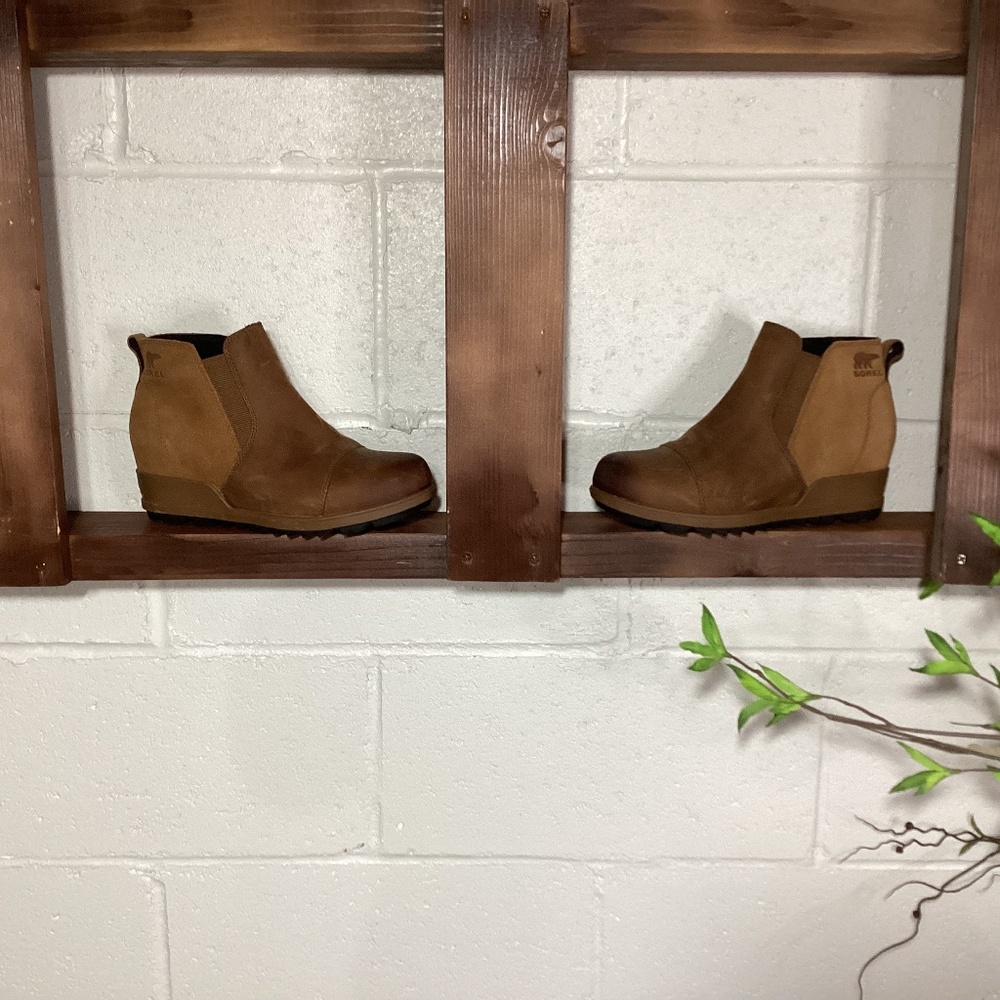 Sorel Joan Chelsea | Boots | Size 8 | Tan | Excellent Like New